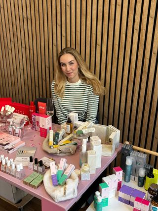 Momentky z předvánočního a kouzelného marketu v @_cobydup_ 🎄💞 Poslední dva týdny zahrnovaly samé krásné akce a já jsem...